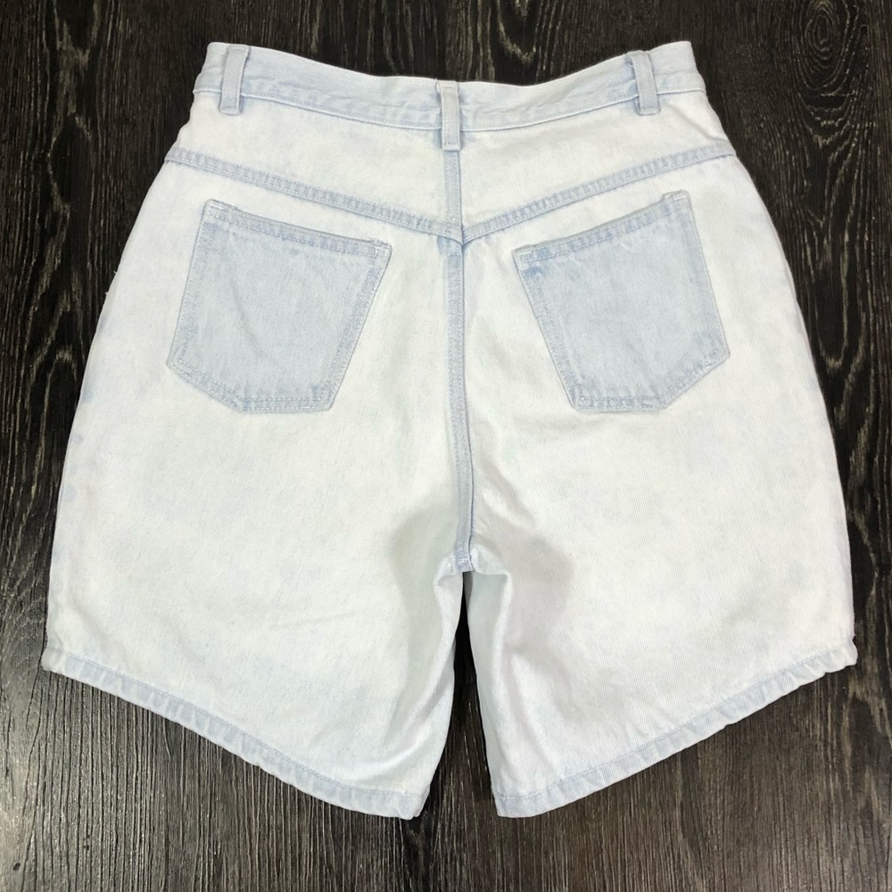 Vintage 90’s Denim Republic Jean Shorts - Picture 2 of 10
